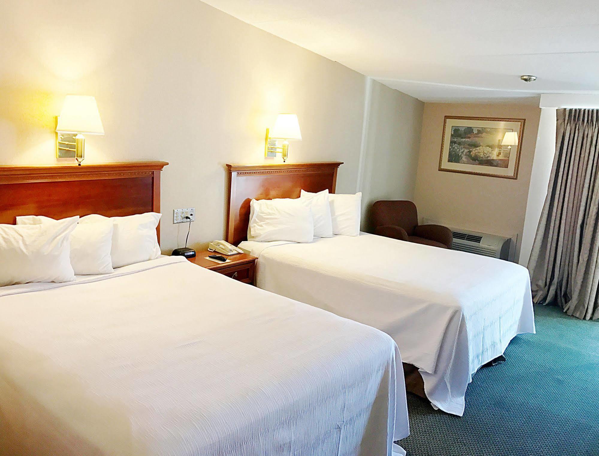 White River Inn & Suites Уайт-Ривер-Джанкшн Экстерьер фото