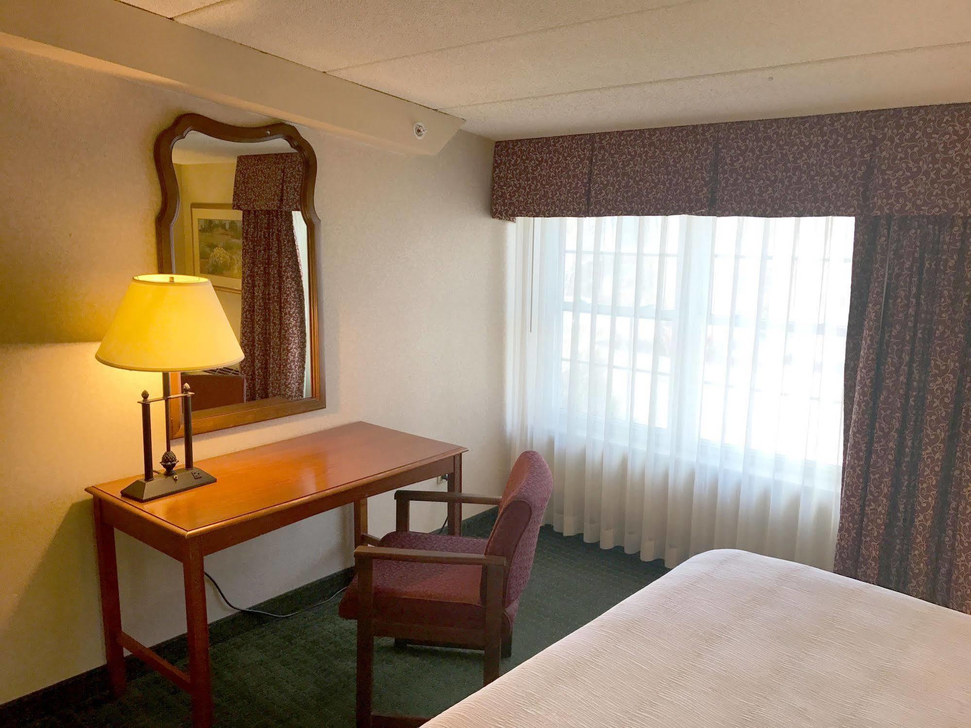 White River Inn & Suites Уайт-Ривер-Джанкшн Экстерьер фото